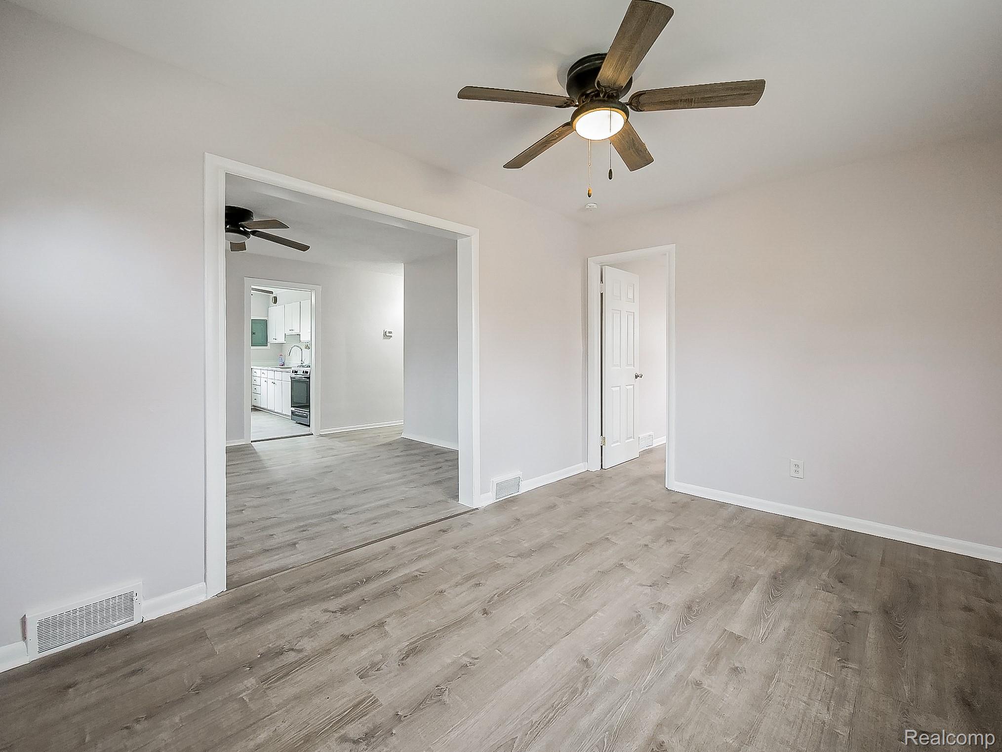 32521 Newaygo Street