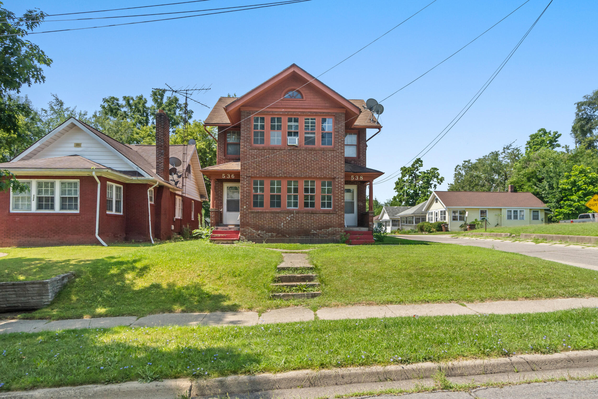 536 Lansing Avenue