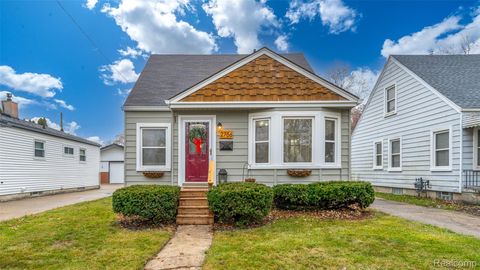 2756 Buckingham Avenue Berkley City MI 48072