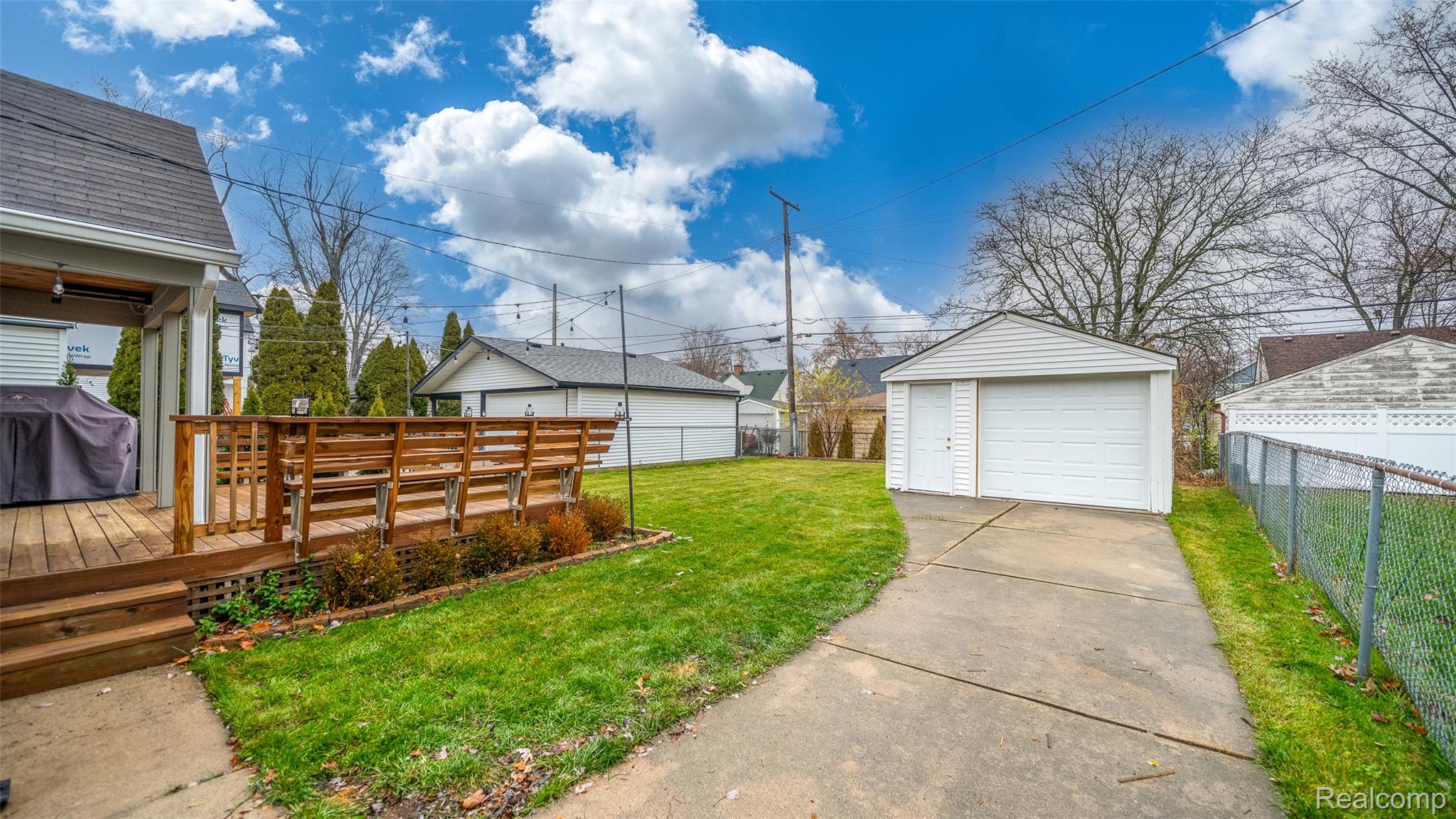 2756 Buckingham Avenue