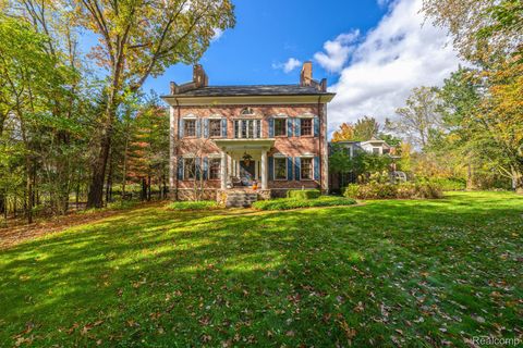 Photo of 6230 WINKLER MILL Road, Rochester Hills City, MI 48306 (MLS # 20261029871)