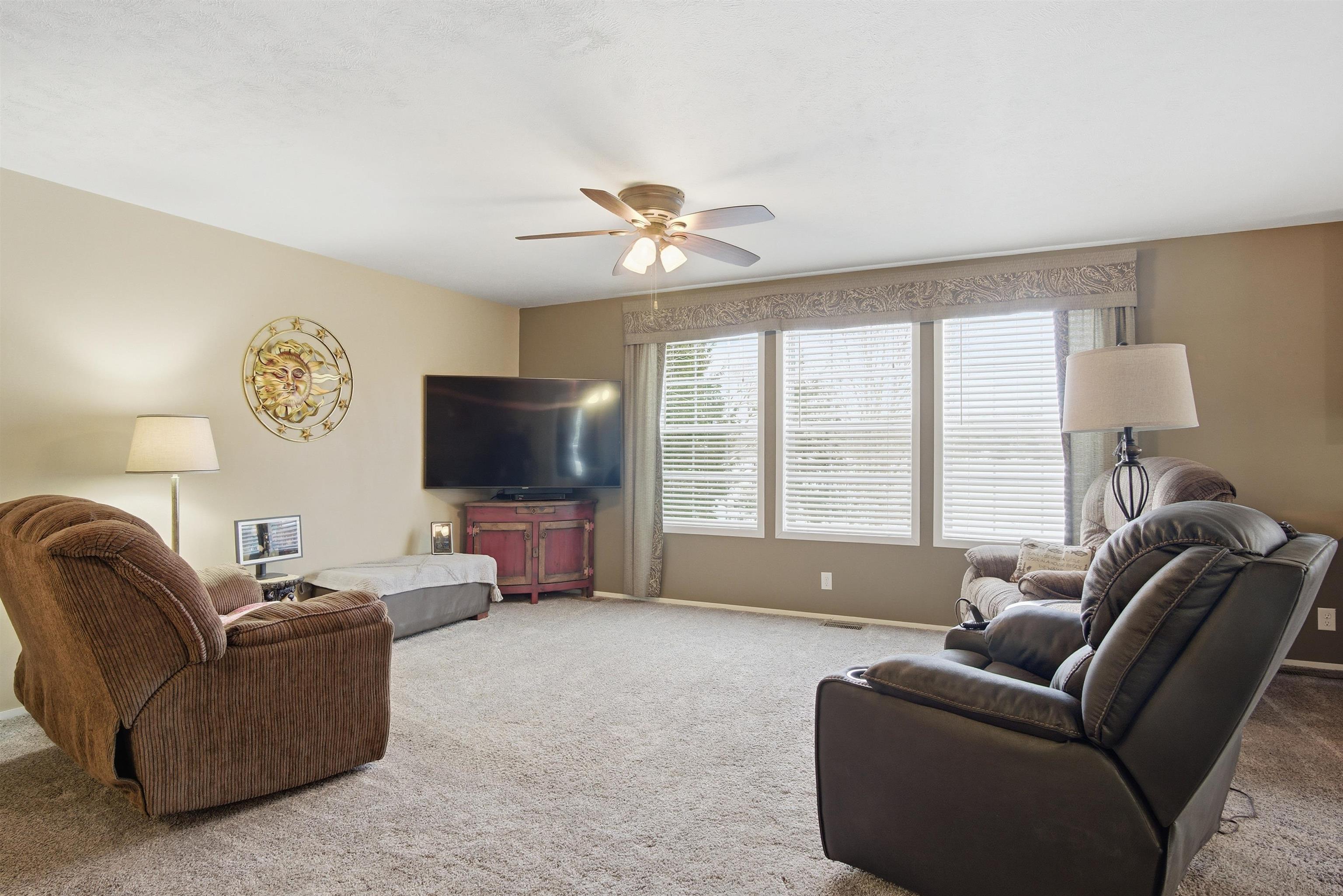 12596 Marilyn Drive