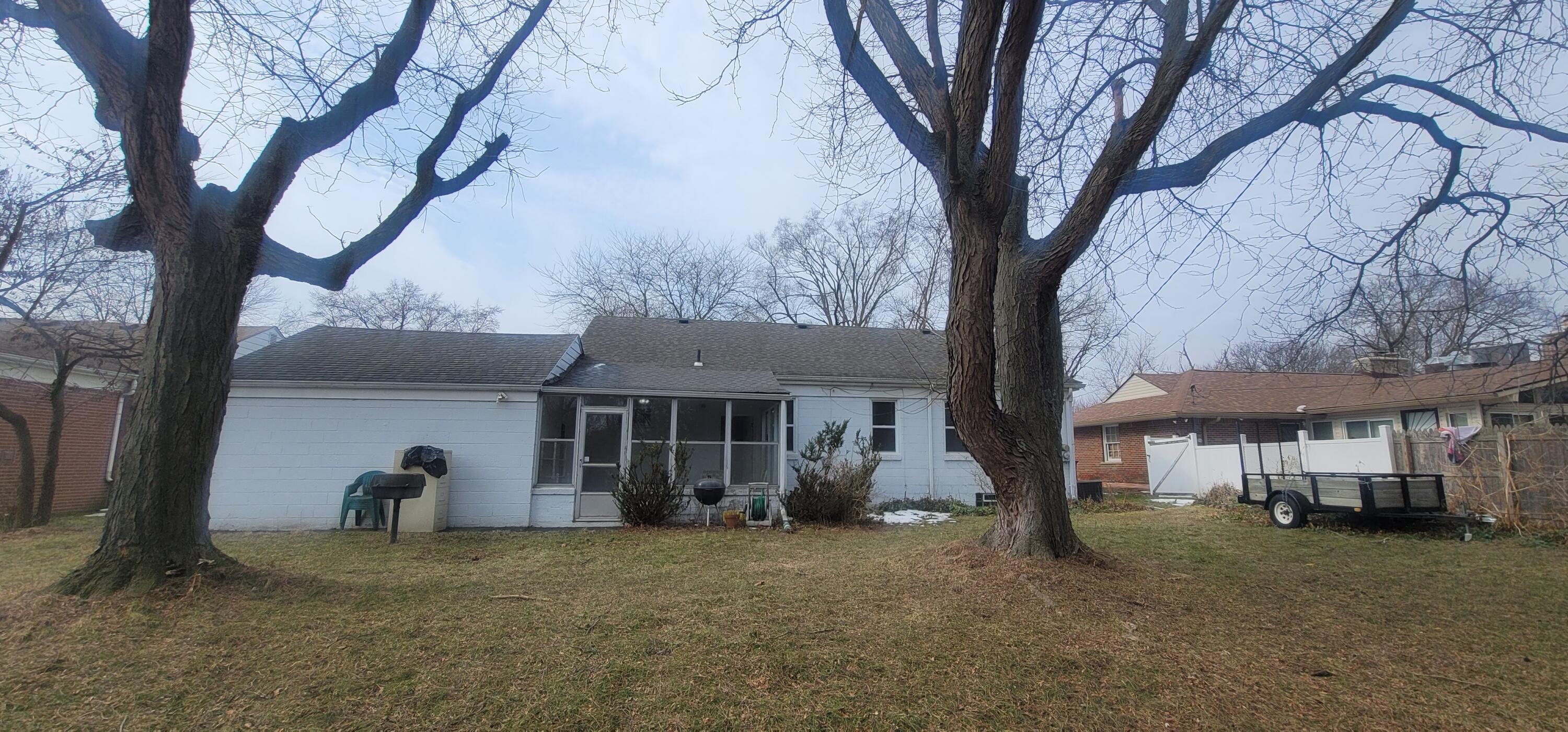 14172 Royal Grand Avenue