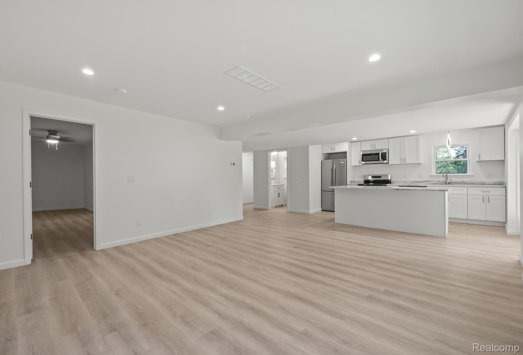 34 Unit 3 Cross Street