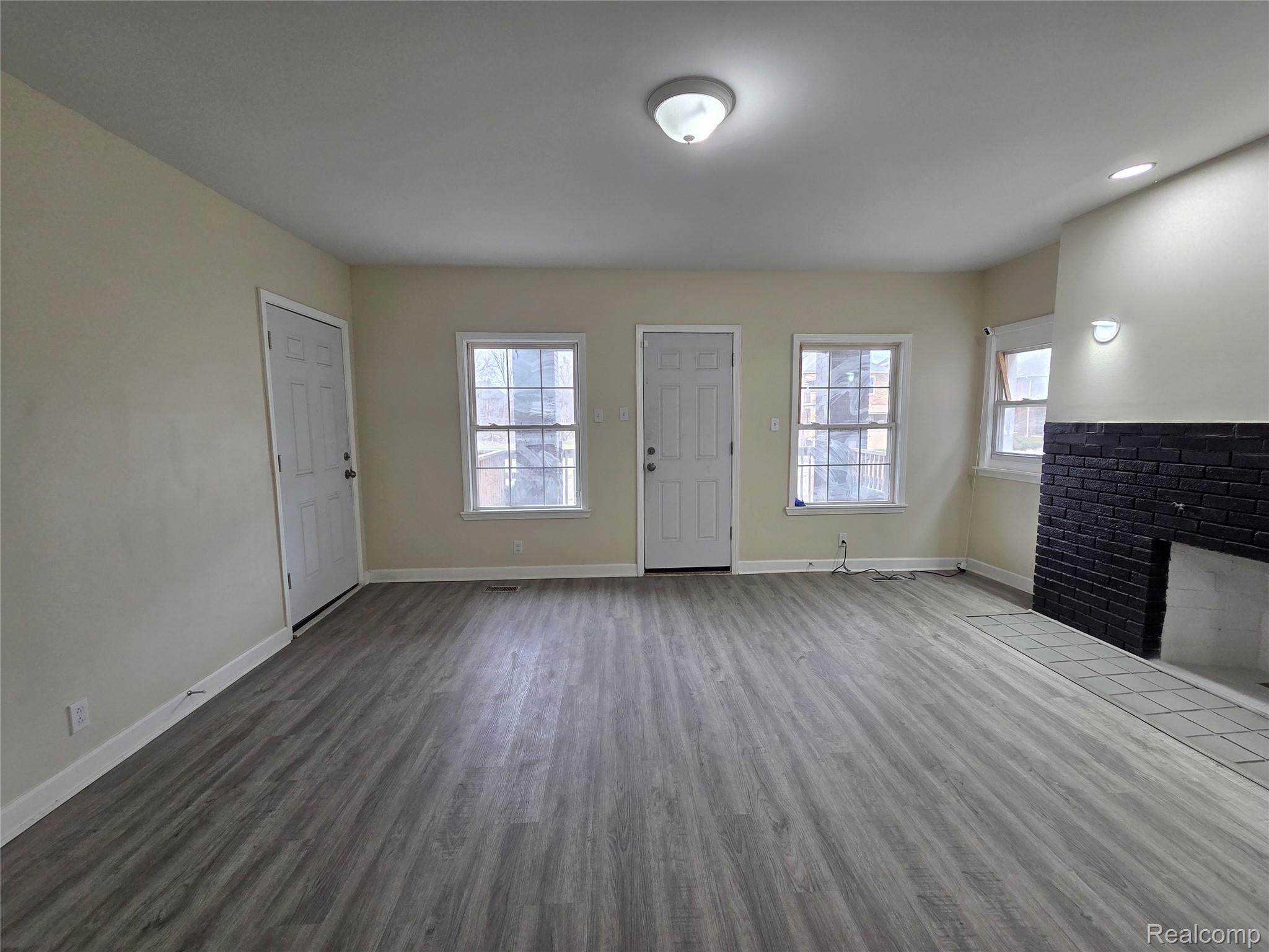 3315 Cortland Street