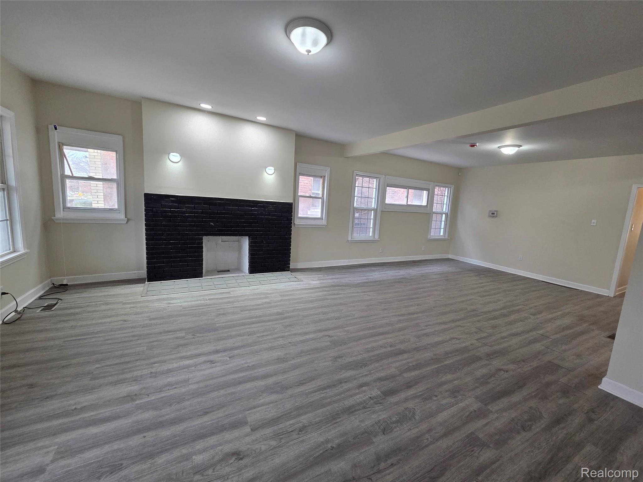 3315 Cortland Street