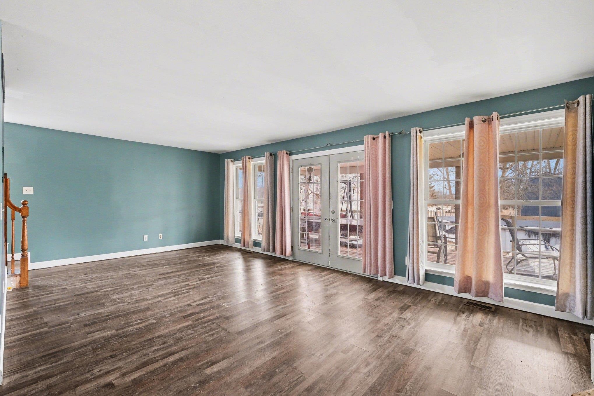 4444 Meadowbrook Dr Drive