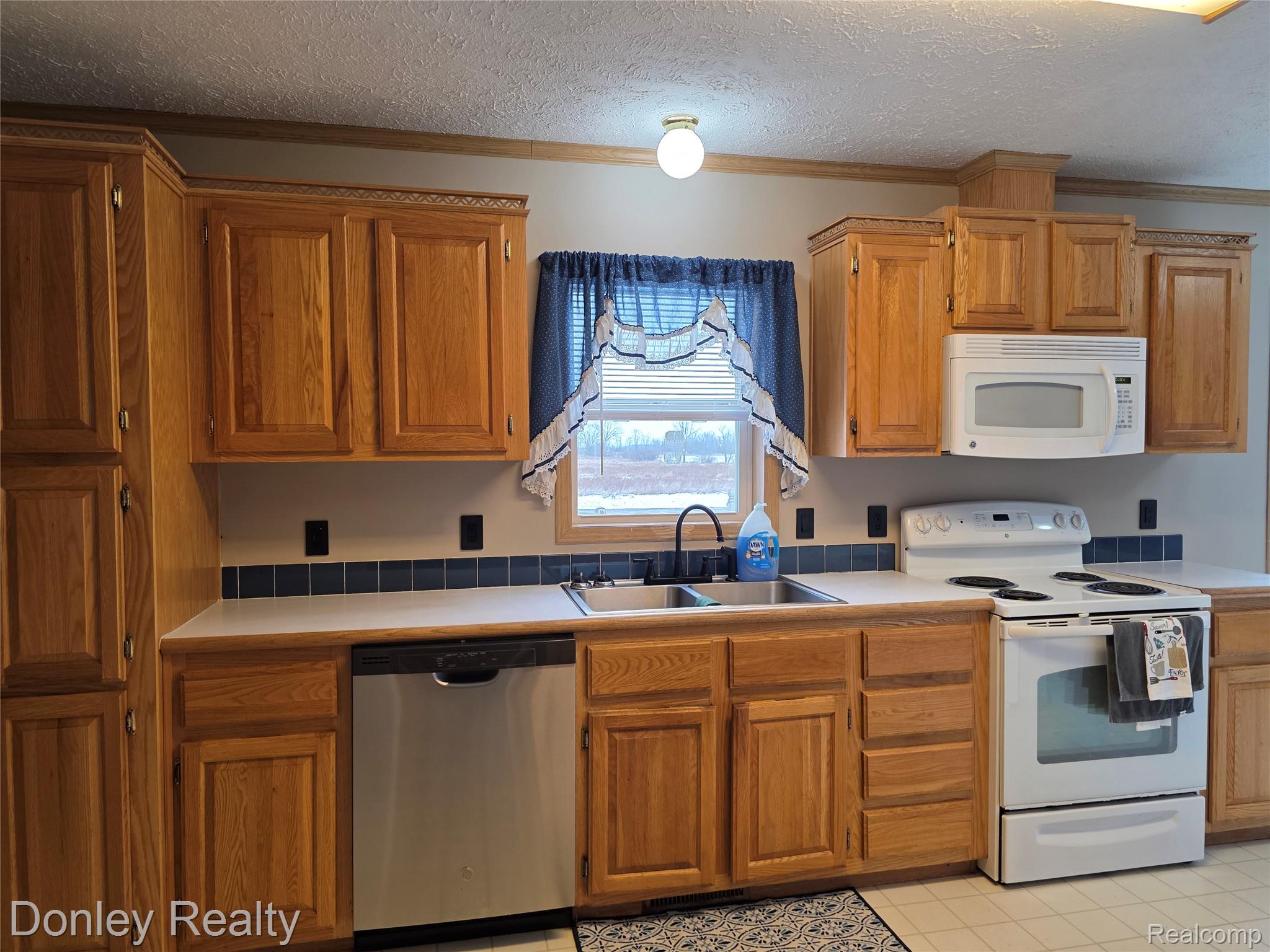 3270 Galbraith Line Road