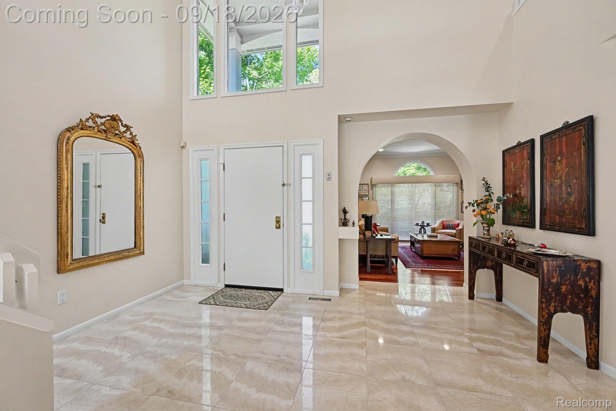 4807 Mirror Lake Drive