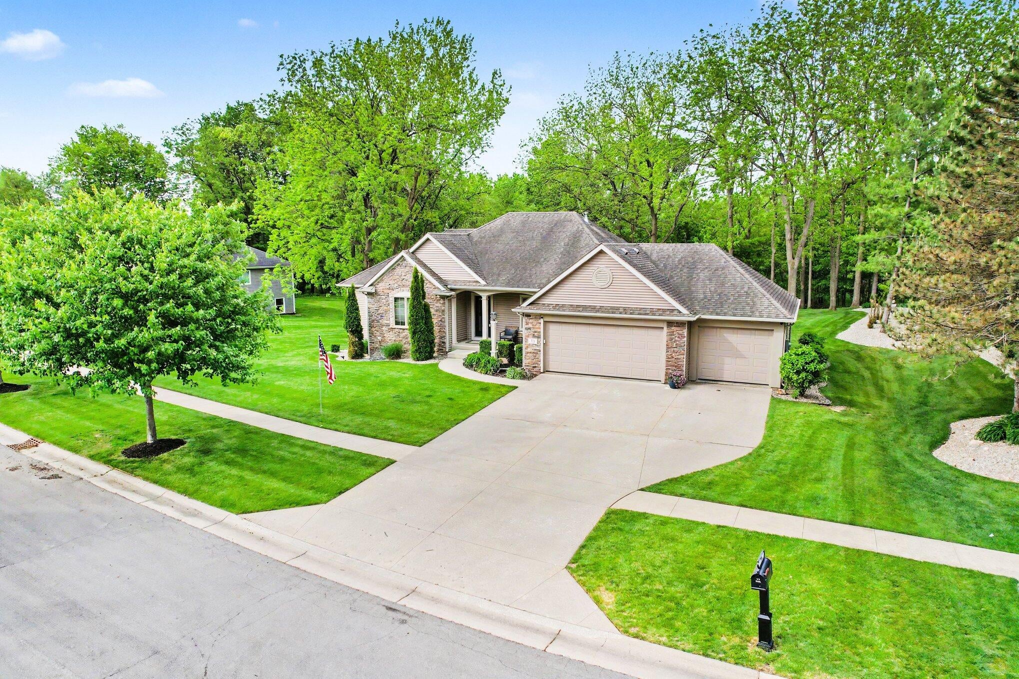 73 Arrowhead Drive