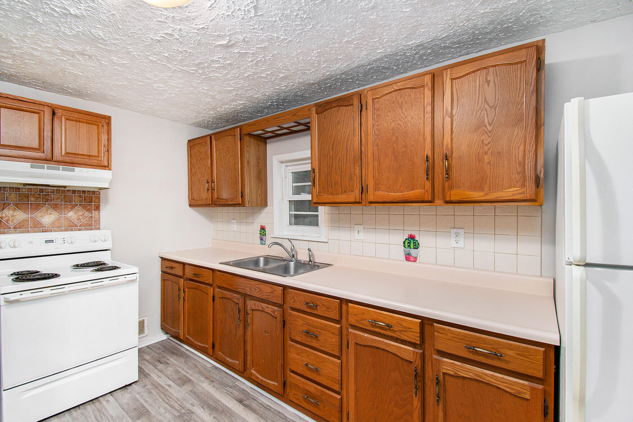 Portage City, Michigan 49002, United States, 2 Bedrooms Bedrooms, ,1 BathroomBathrooms,Residential,Active,214874