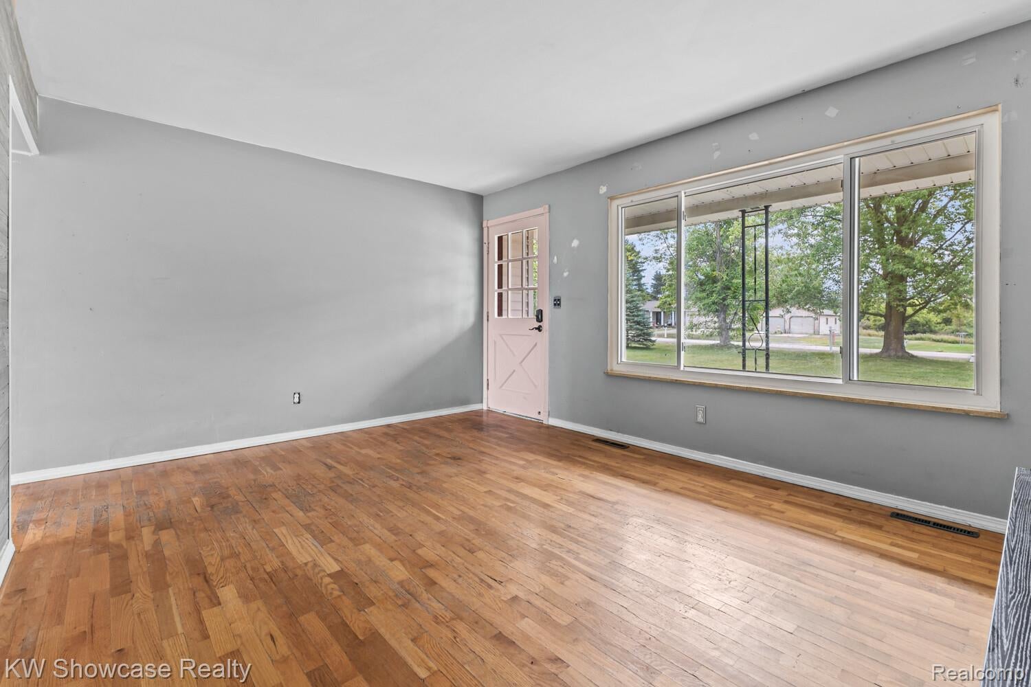 5176 Ray Road
