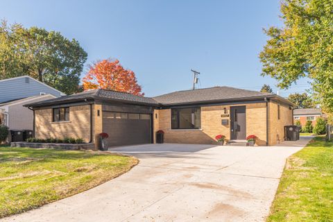 14557 Richfield Street Livonia City MI 48154