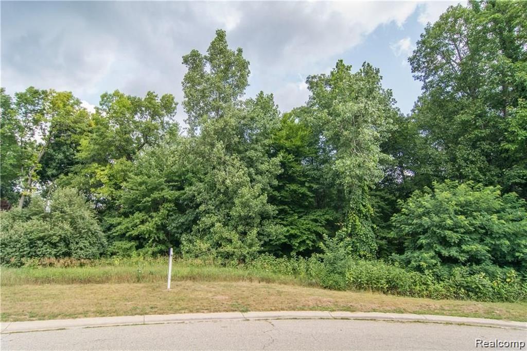 0000 West Crest Forest Court E