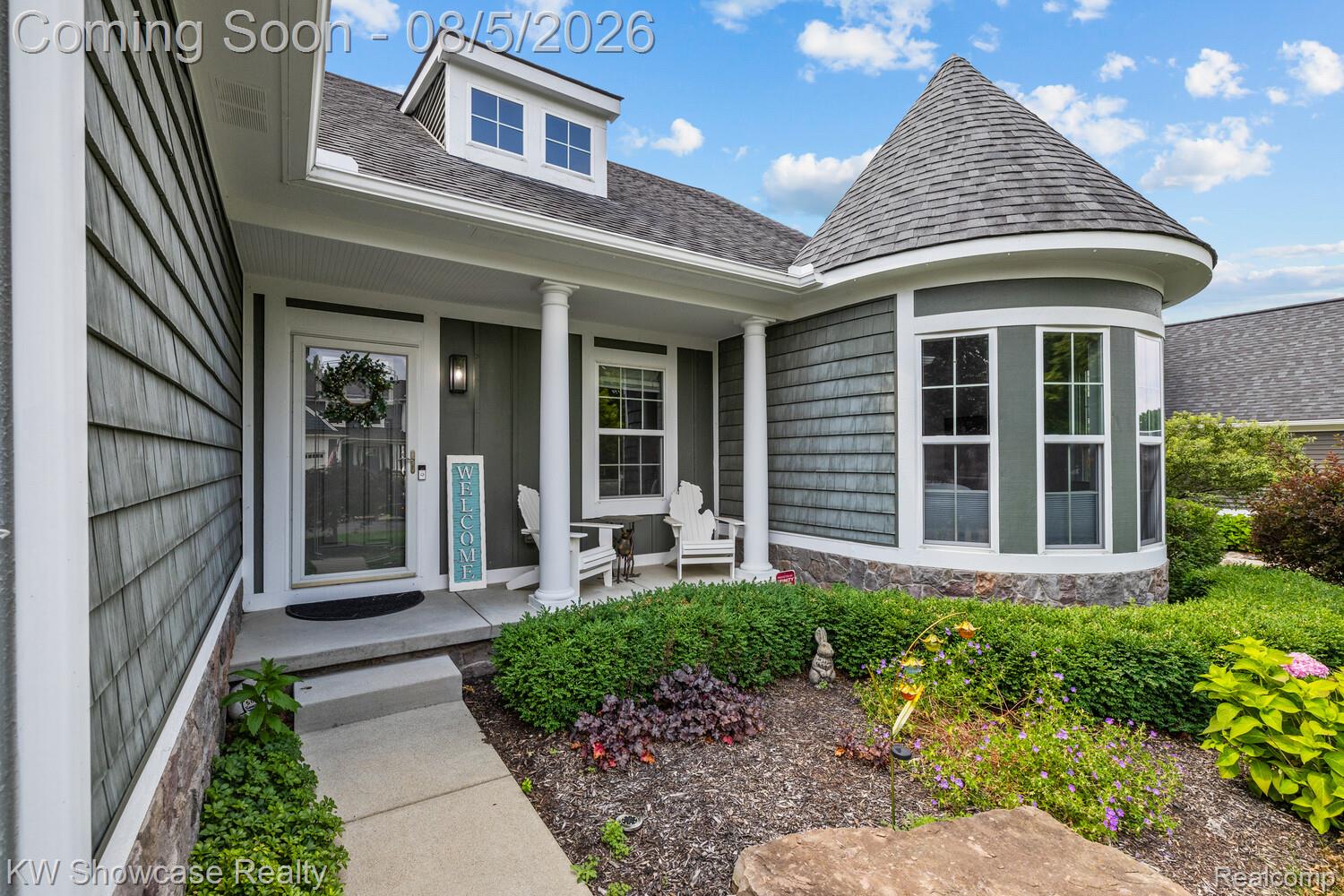 996 Riverstone Circle