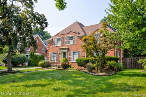 20 OXFORD Boulevard Pleasant Ridge City MI 48069