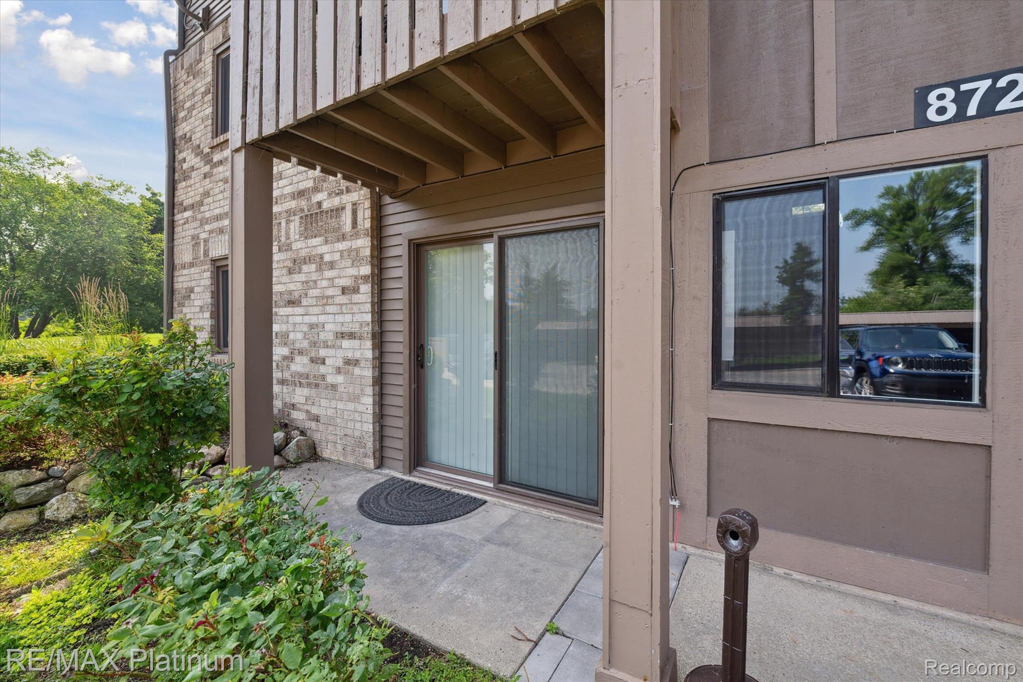 8723 Meadowbrook Drive