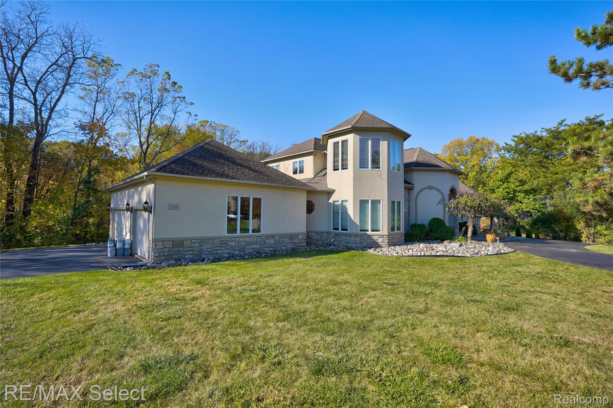 5166 Warwick Woods Trail