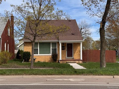 Photo of 1310 Pinecrest Drive, Ferndale City, MI 48220 (MLS # 20261029657)
