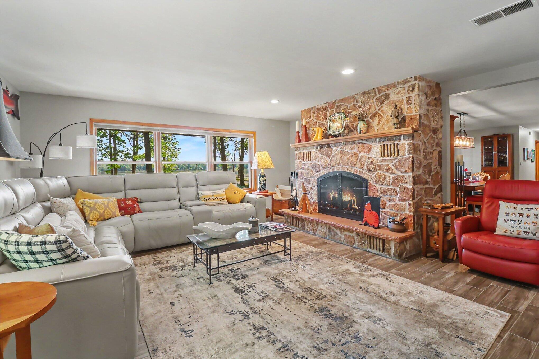 7399 S Lakeshore Drive
