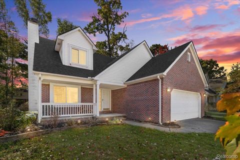 2875 Regency Drive Lake Orion Village MI 48359