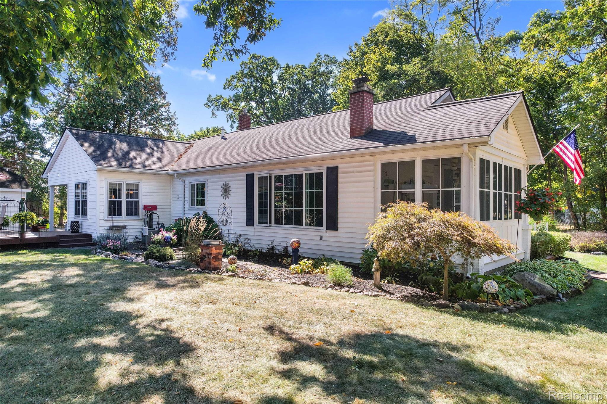 577 Lakeside Drive