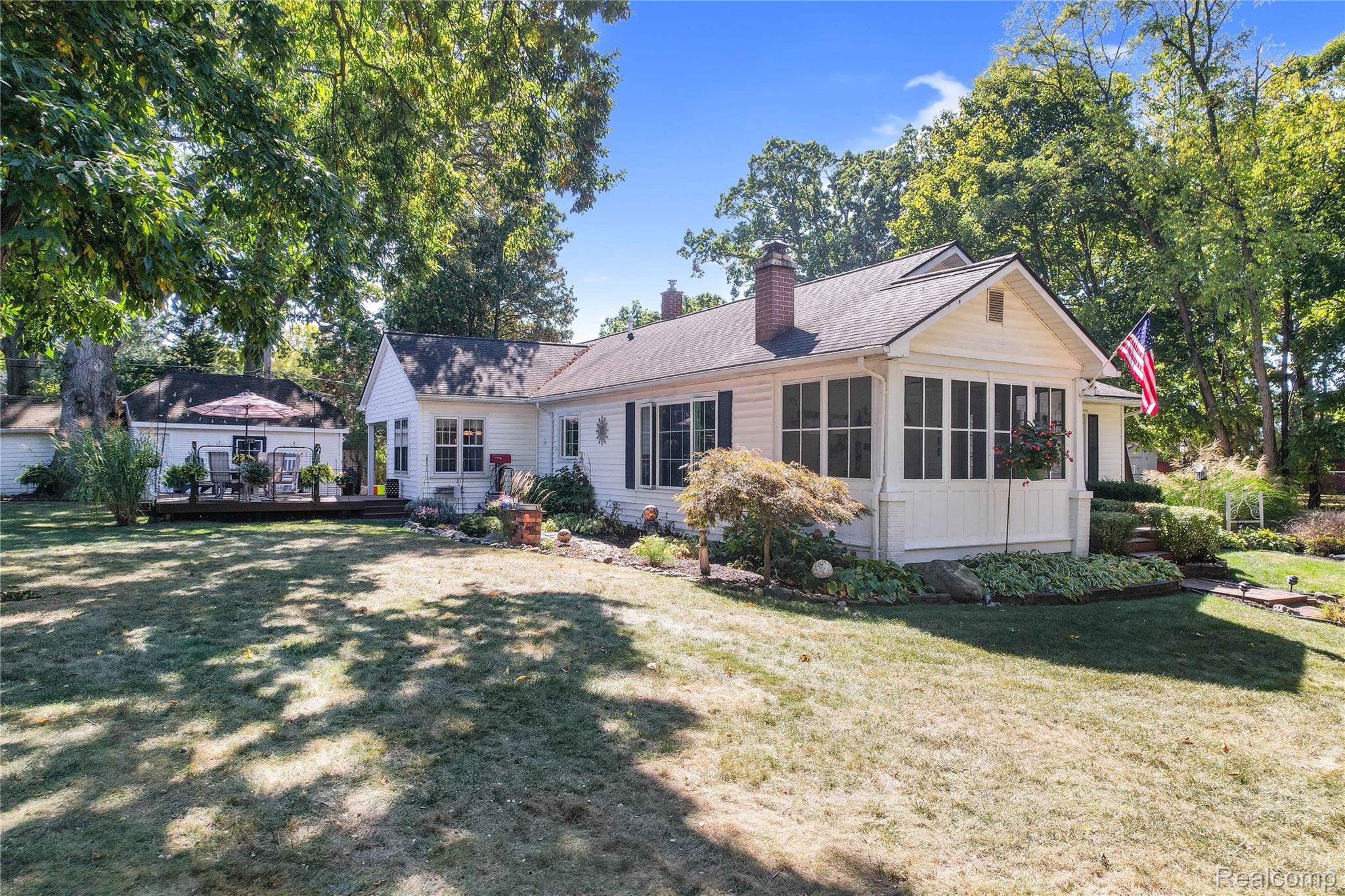 577 Lakeside Drive