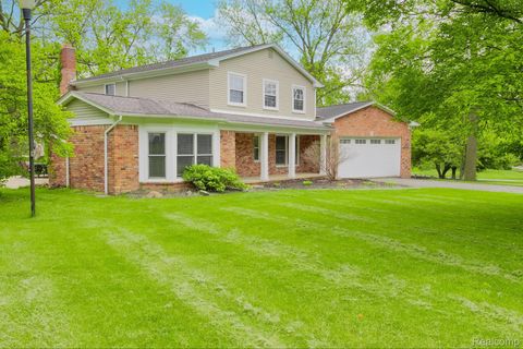 25716 RIDGEWOOD Drive Farmington Hills City MI 48336