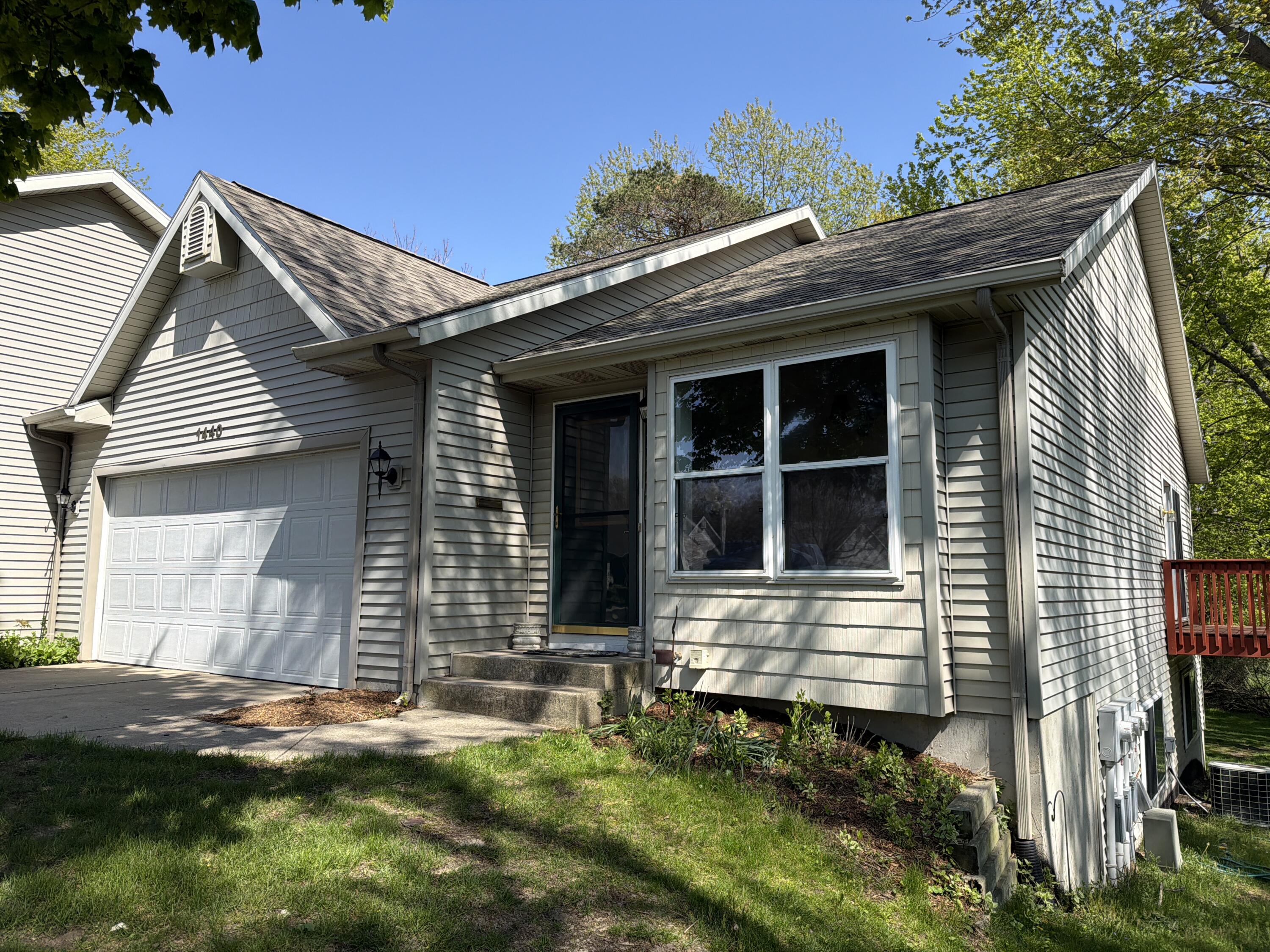1440 Woodlawn Cmns 10