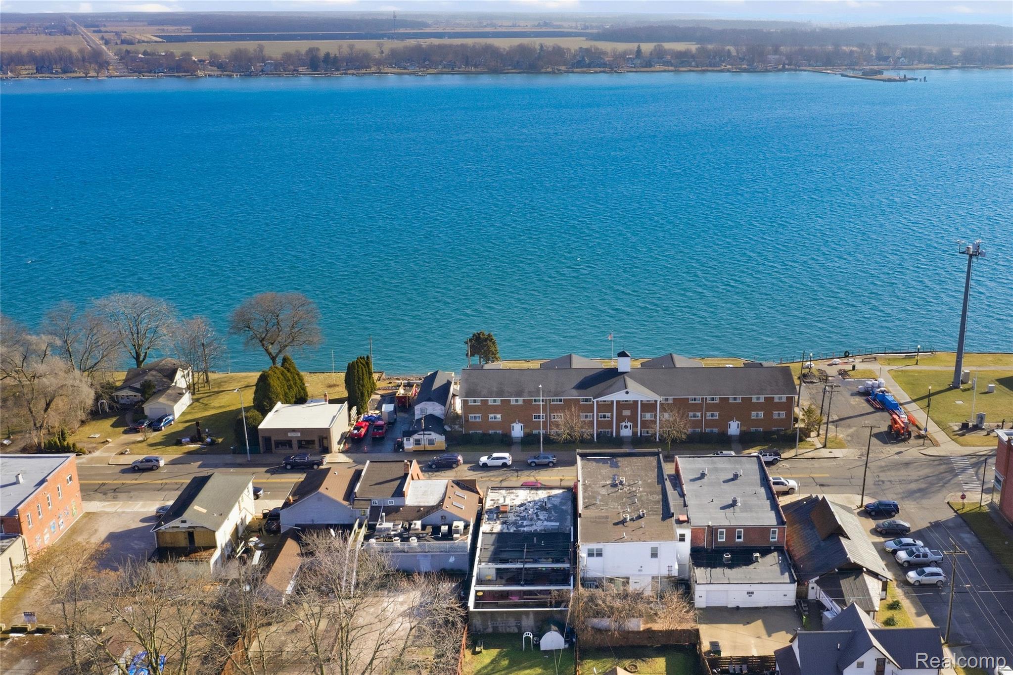 152 S Water Street S