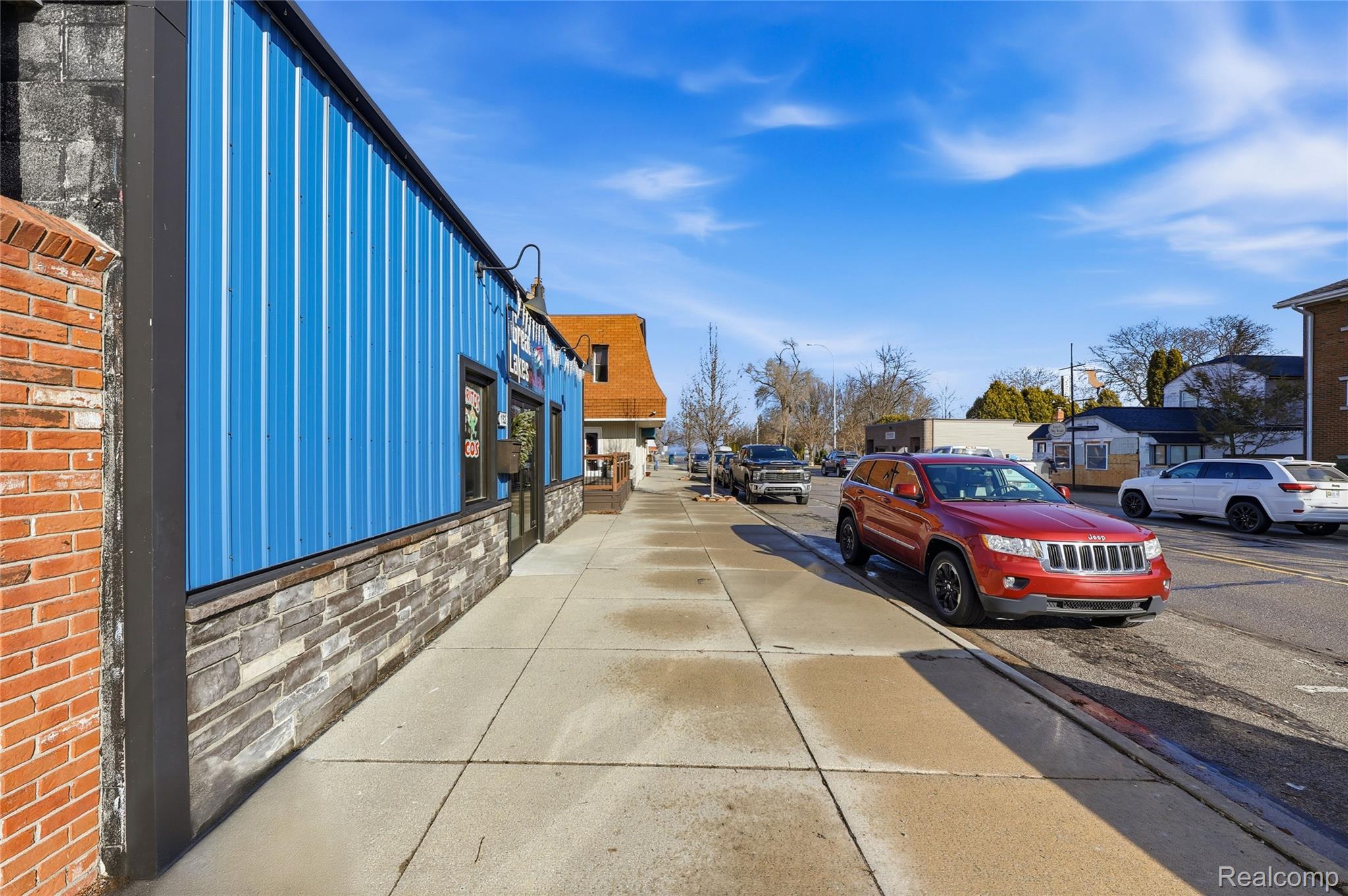 152 S Water Street S