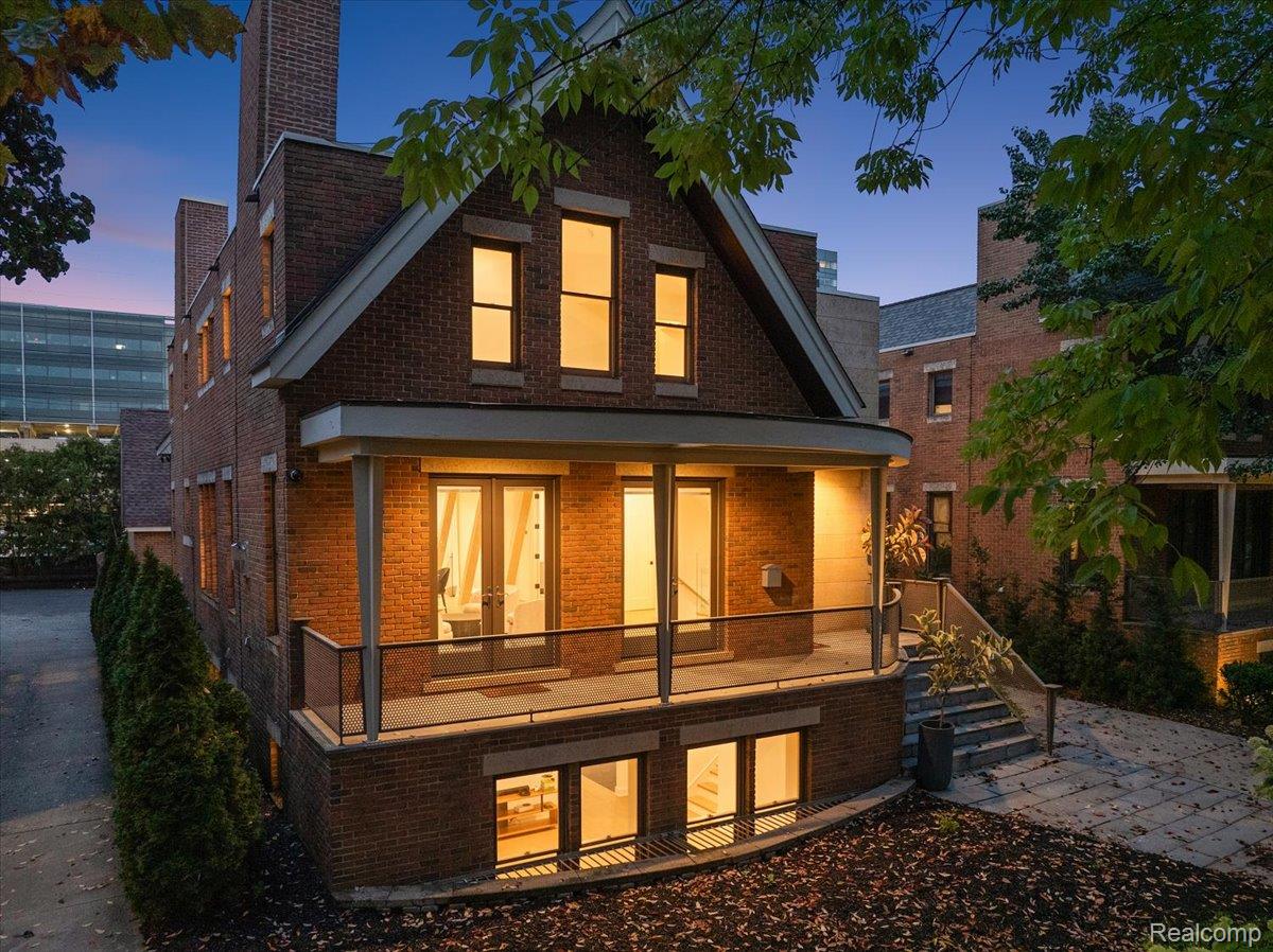 647 ANN Street