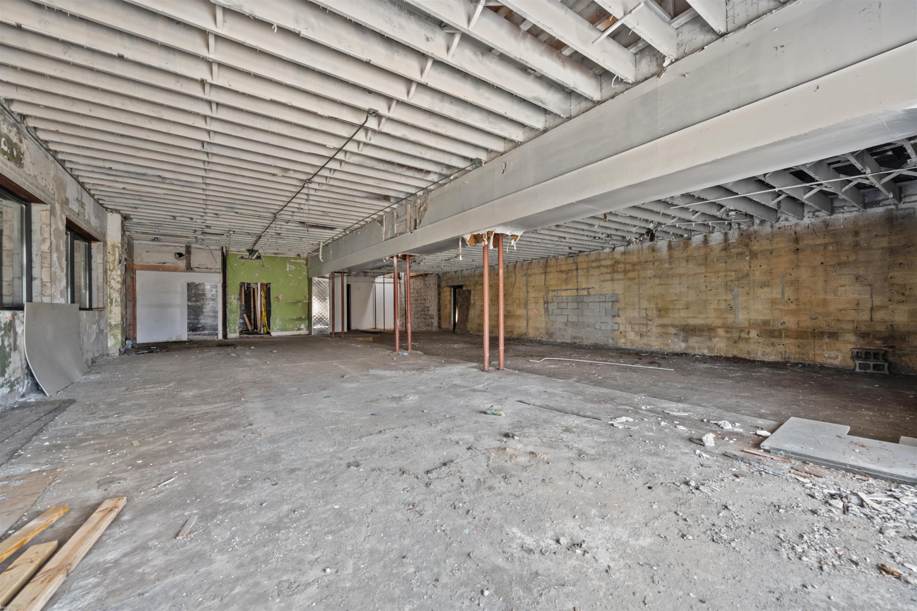 11310 - 11258 Hayes Street