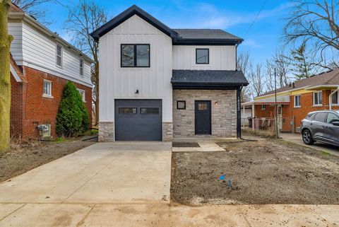 18022 Elizabeth Street Roseville City Macomb MI 48066