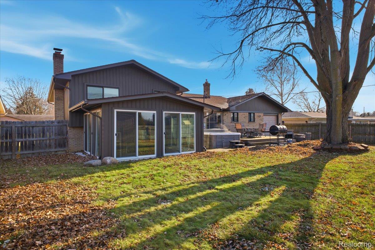 37207 Almont Drive E