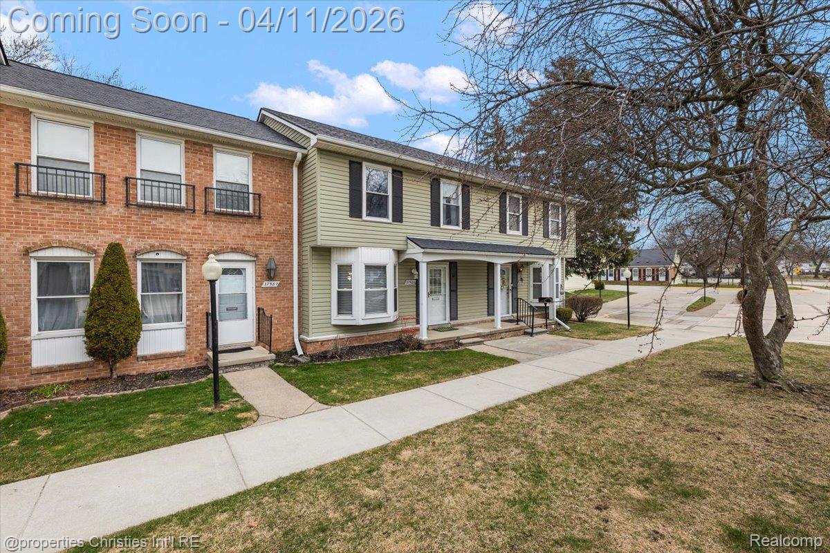 37589 Charter Oaks Blvd