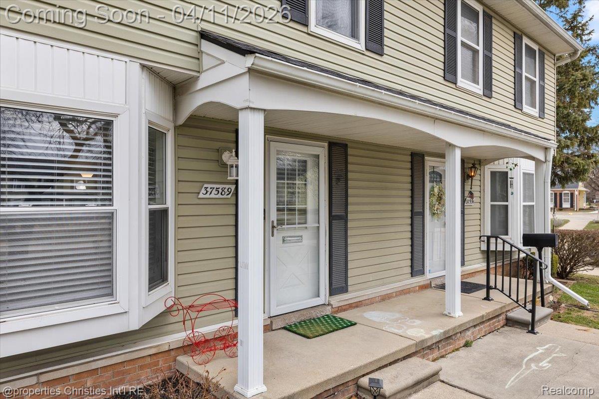 37589 Charter Oaks Blvd