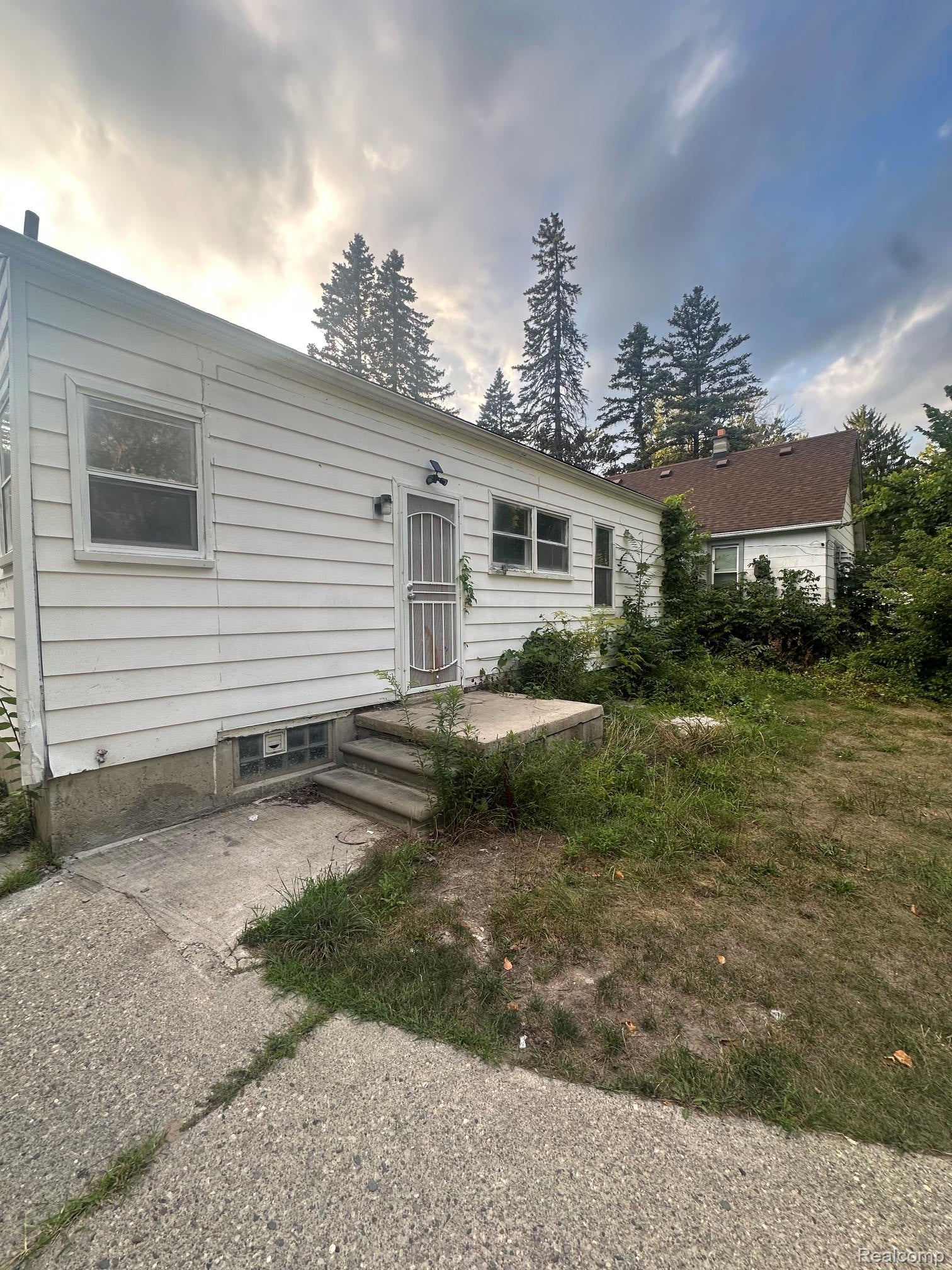19416 Winston Street