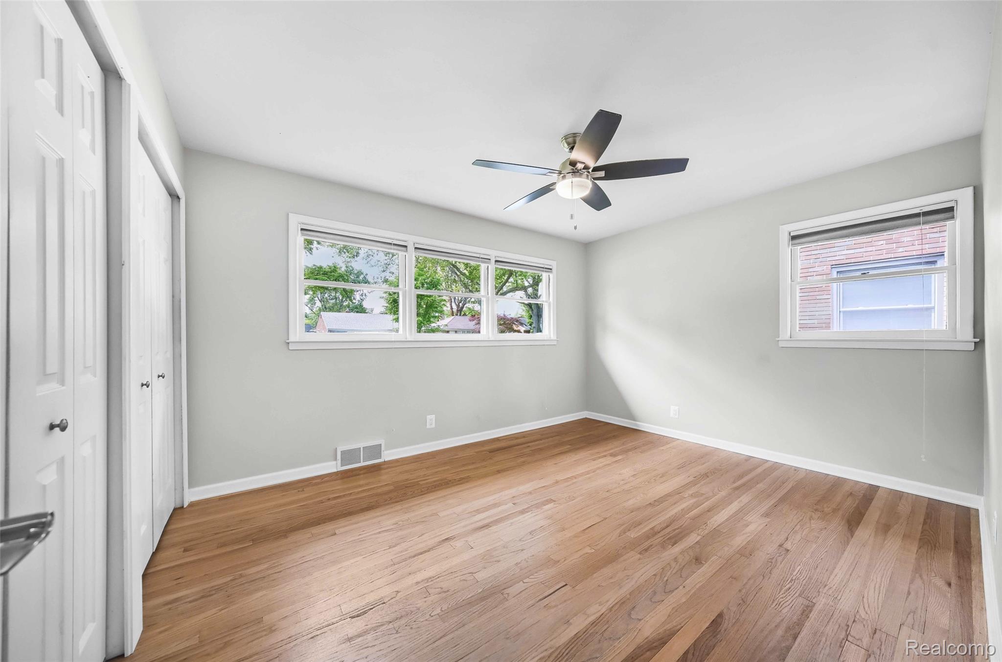 Troy City, Michigan 48084, United States, 4 Bedrooms Bedrooms, ,2 BathroomsBathrooms,Residential,Pending,166793