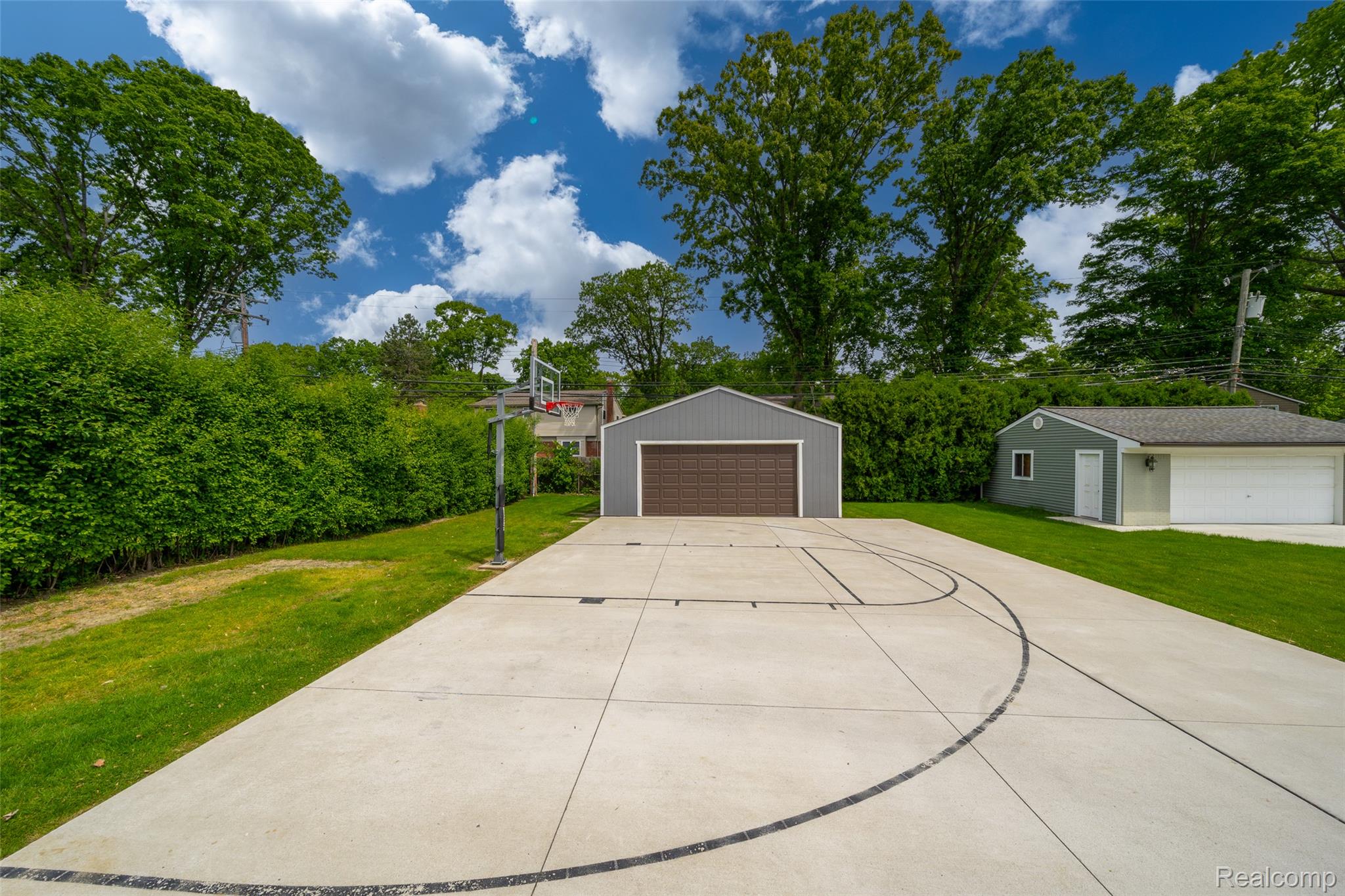 Troy City, Michigan 48084, United States, 4 Bedrooms Bedrooms, ,2 BathroomsBathrooms,Residential,Pending,166793