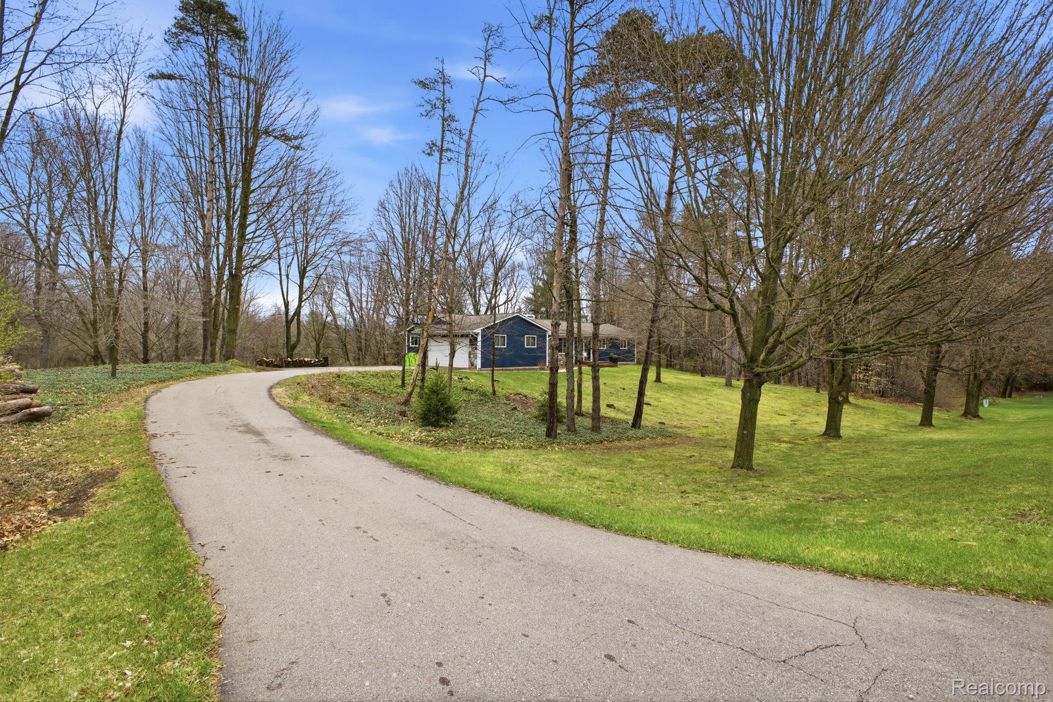 9115 Pine Hill Trail