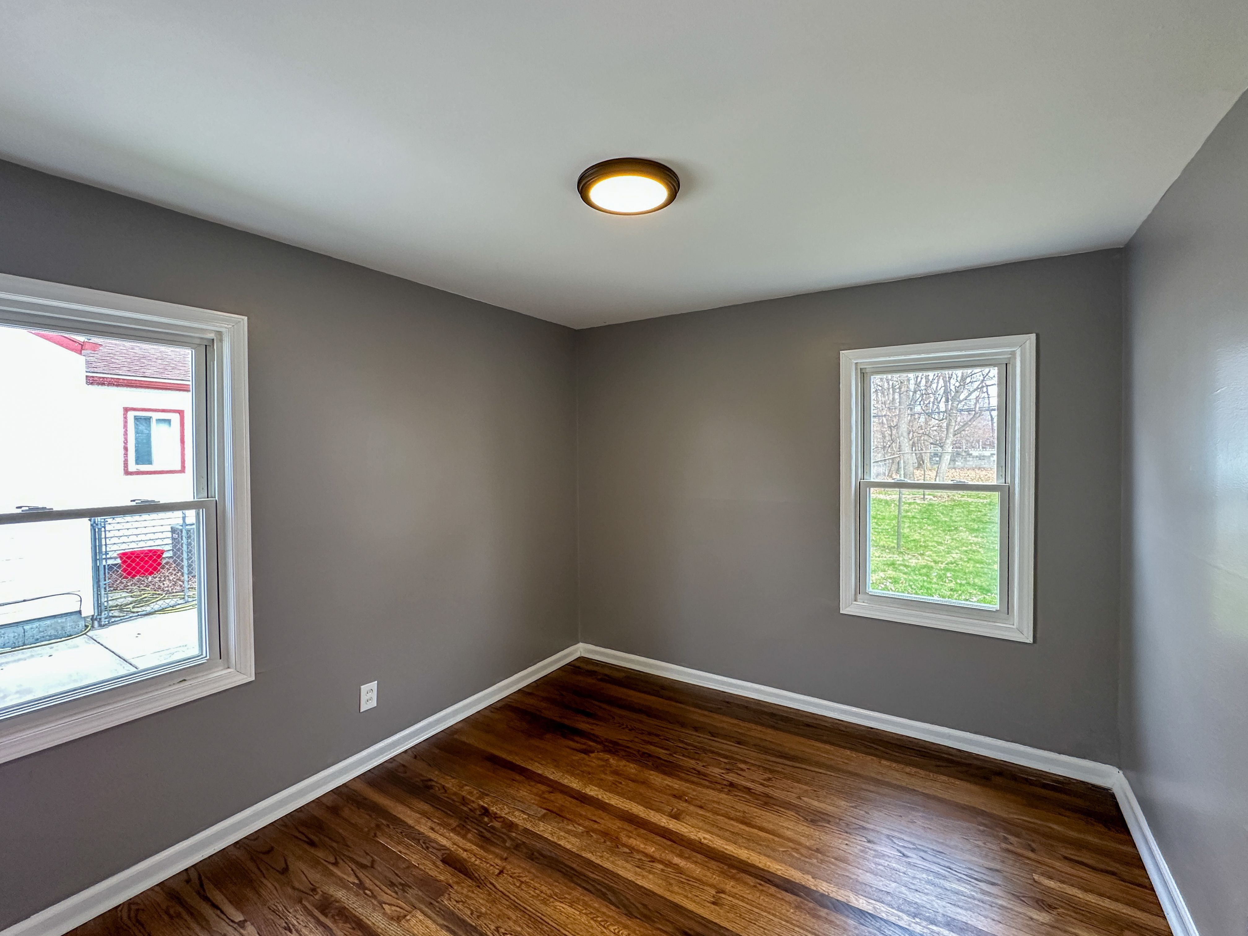 859 ROBINWOOD Drive