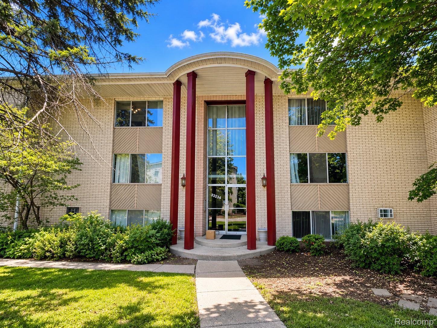 33234 Kingslane Court 5