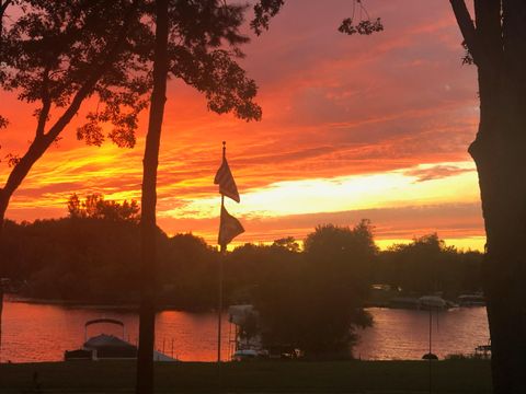 Photo of 10085 Holly Lane, Morton Township, MI 49346 (MLS # 72026013592)