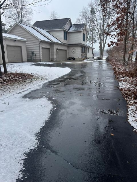 Tiny photo for 10085 Holly Lane, Morton Township, MI 49346 (MLS # 72026013592)