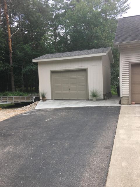 Tiny photo for 10085 Holly Lane, Morton Township, MI 49346 (MLS # 72026013592)