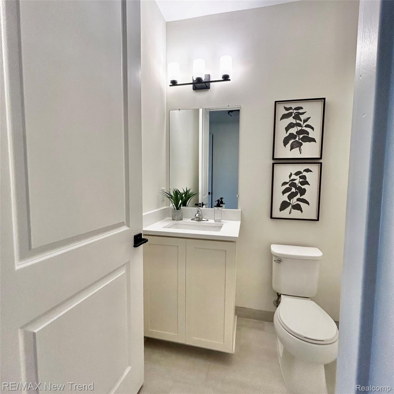 7832 Trailside Court