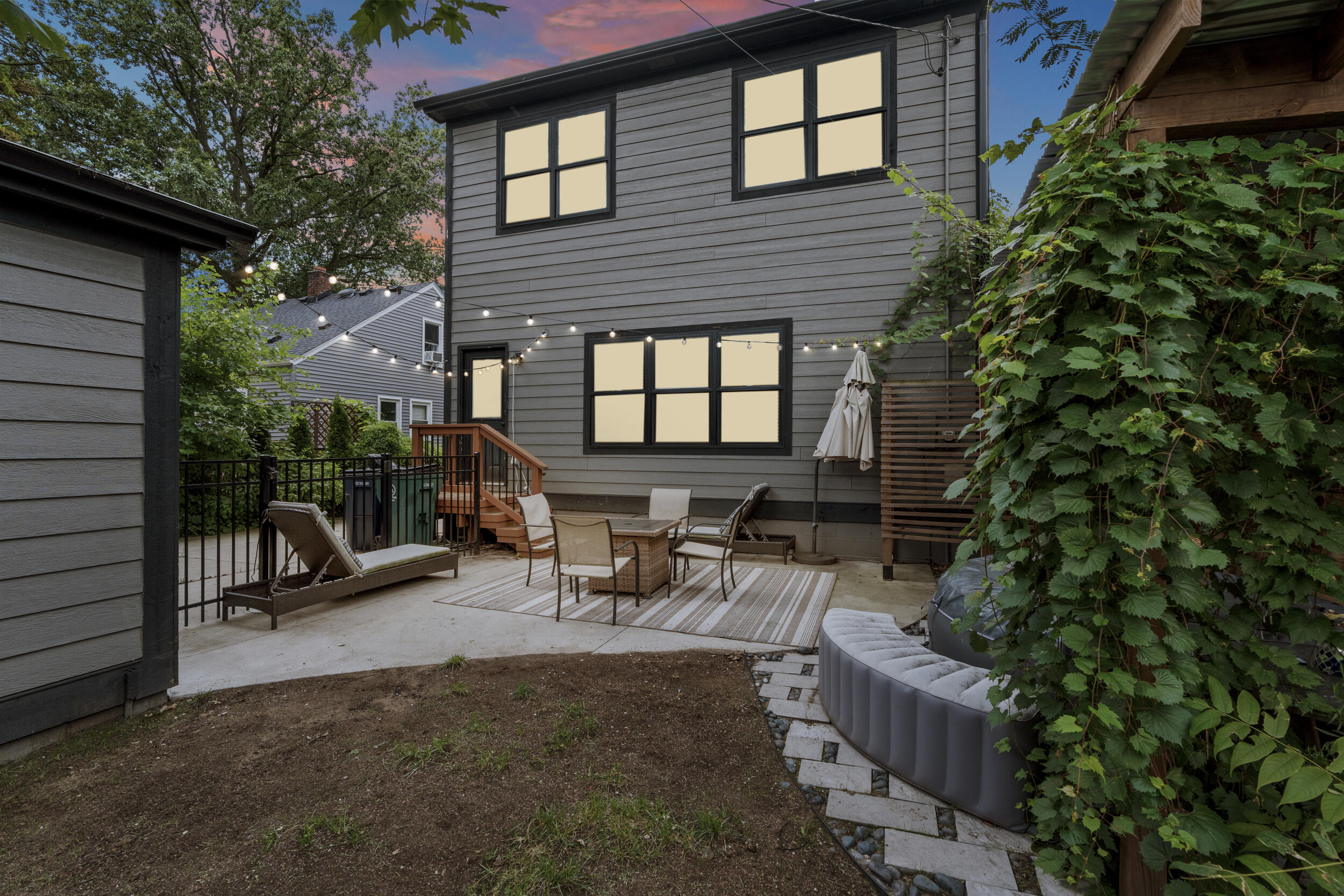 718 N Alexander Avenue