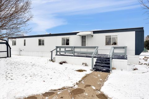 7368 Blue Drive NE Plainfield Charter Township MI 49306