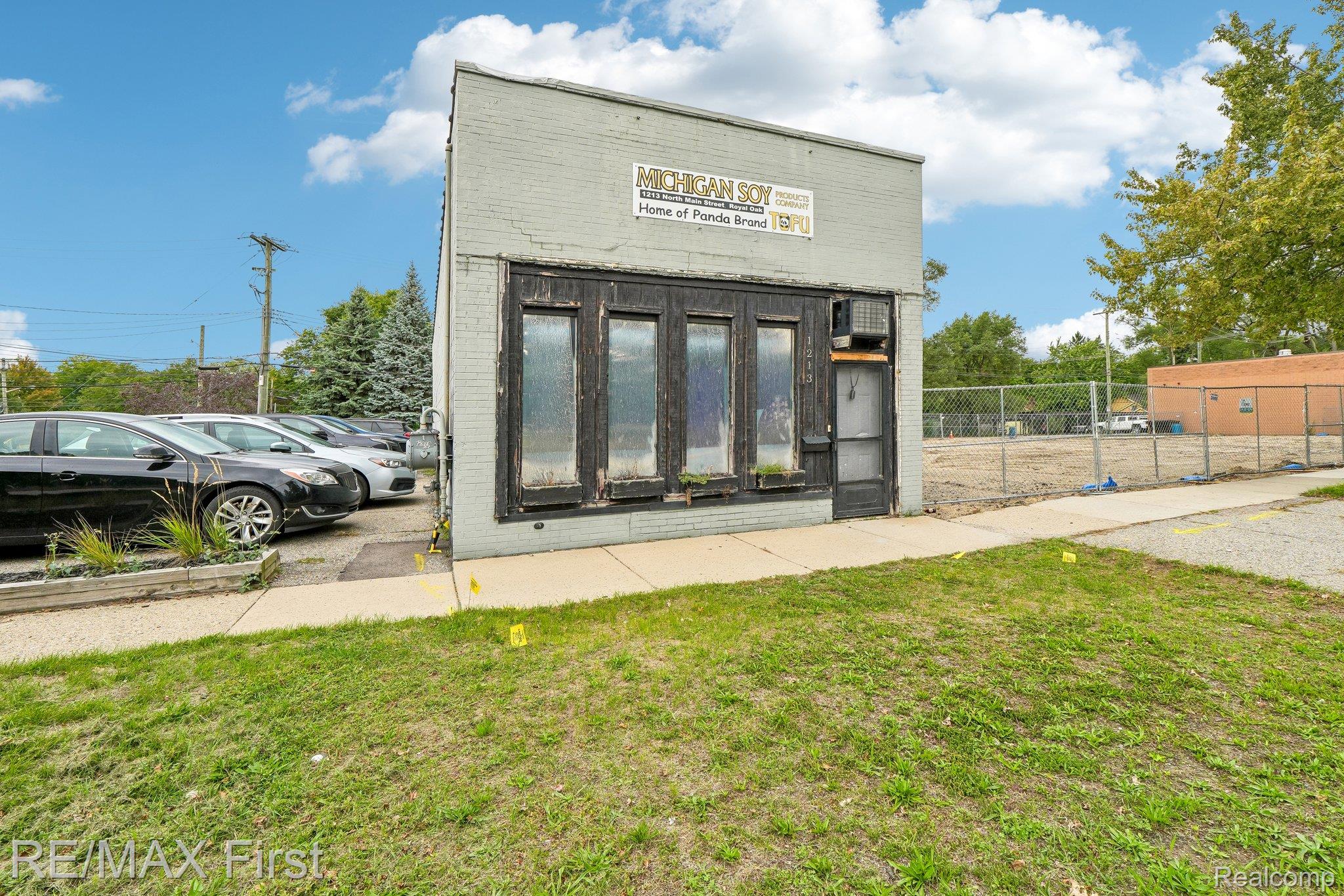 1213 N Main Street